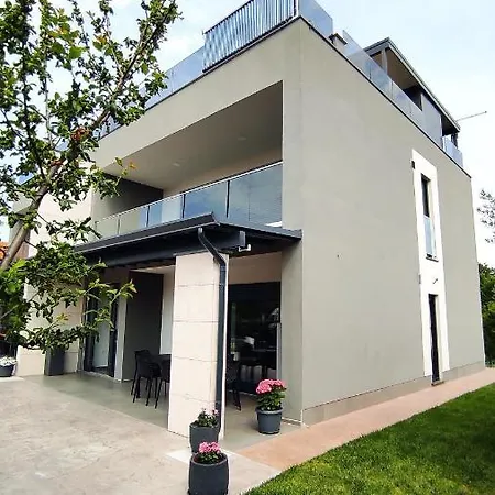 Villa Indigo Umag Exterior photo